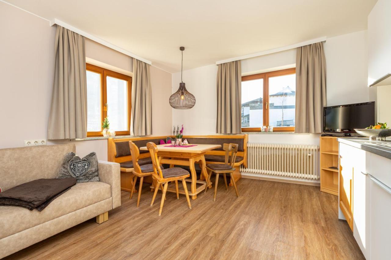 Herzerl-Chalet Appartements ฟลาคเฮา ภายนอก รูปภาพ